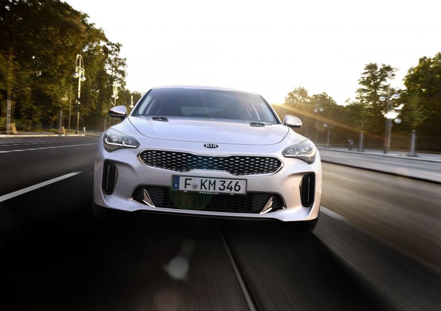  Kia Stinger GT (CK) 2017 года  (WW) (фото 7 из 106)